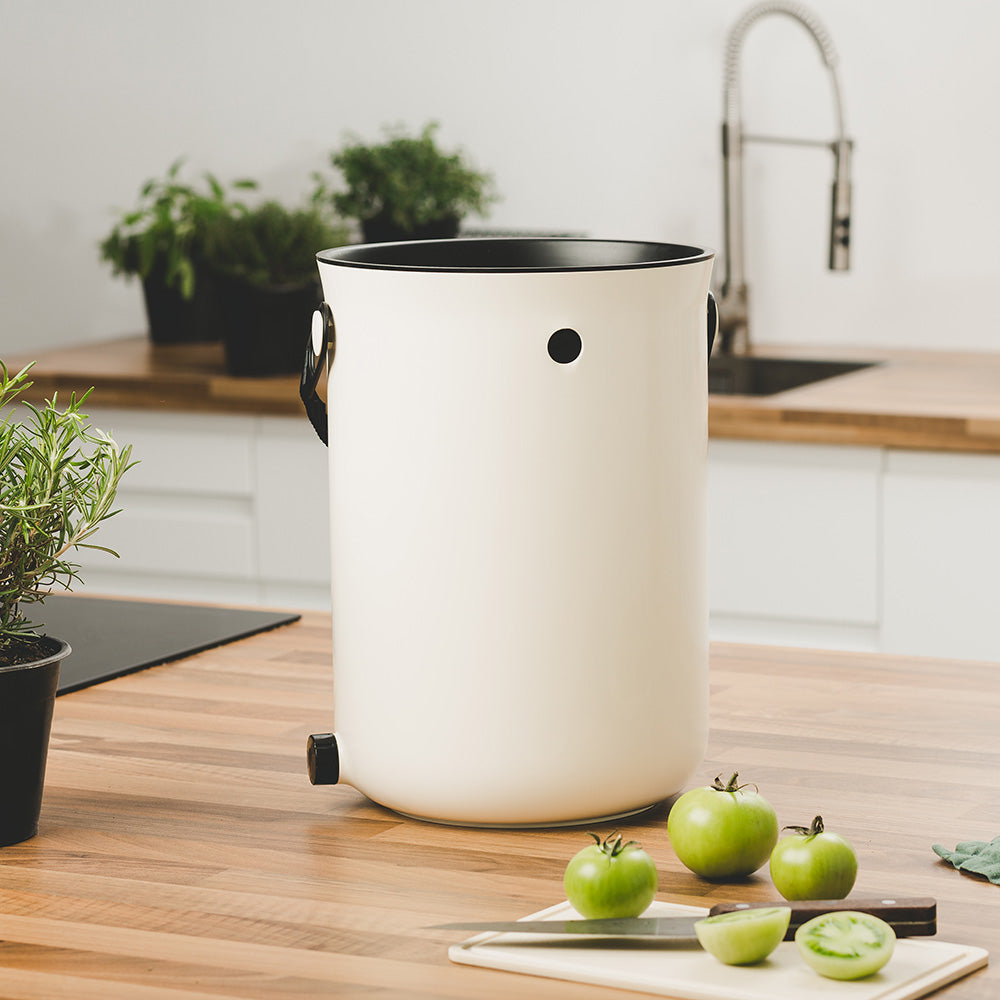 Kitchen bokashi composters