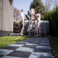 Skaza Bodenplatten als Gartenweg zum Aufstellpool – sichere und rutschfeste Lösung für Familien mit Kindern
